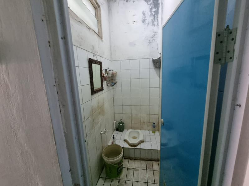 Kamar Mandi Bersama 1